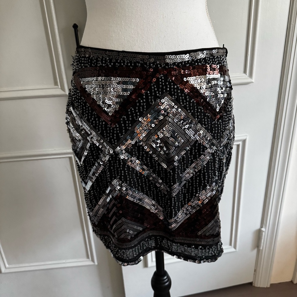 H&M Black and Silver Sequin Geometric Mini Skirt